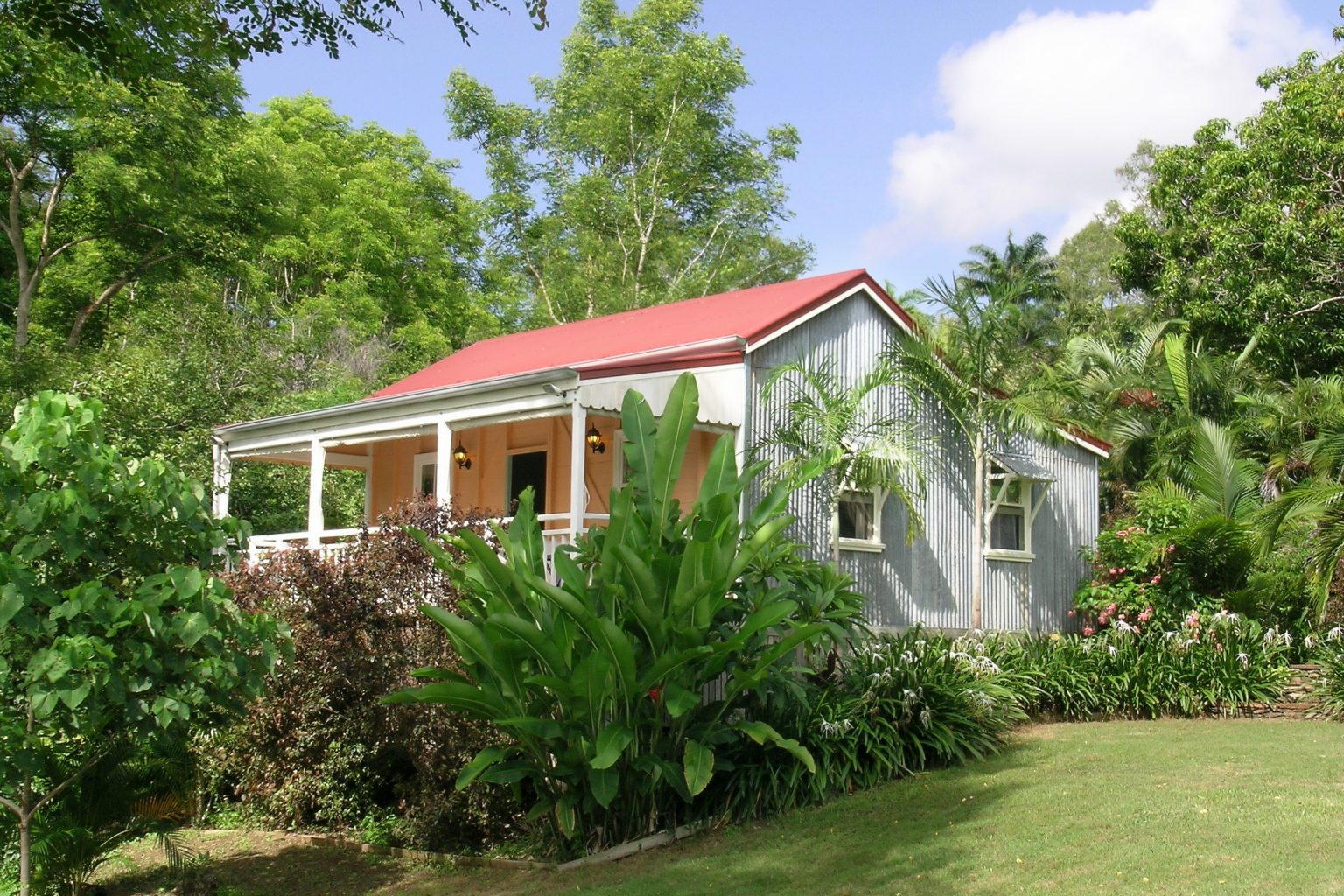 Cane Cutters Cottage Your cottage retreat in the heart of the Whitsundays
